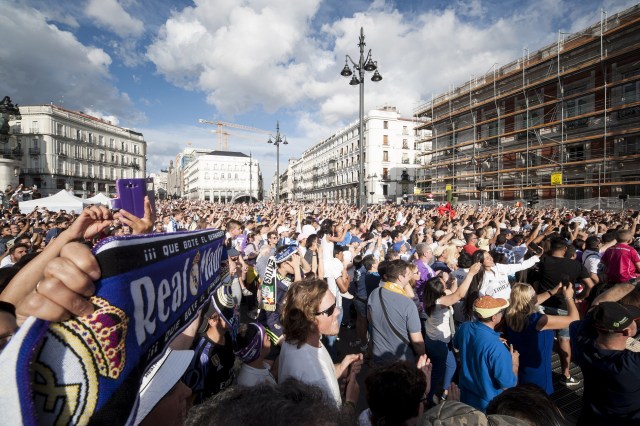 El Real Madrid celebró el nuevo título con su afición (Foto: EFE)