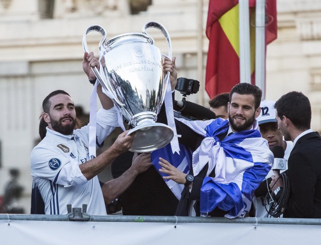 El Real Madrid celebró el nuevo título con su afición (Foto: EFE)