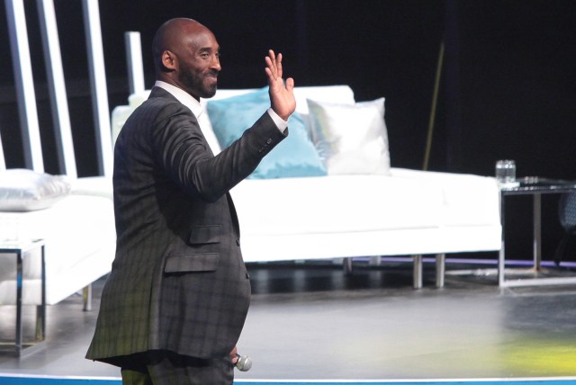 MEX204. CIUDAD DE MÉXICO (MÉXICO), 02/09/2016.- El exjugador estadounidense de baloncesto Kobe Bryant participa en el evento "México Siglo XXI" de la fundación Telmex hoy viernes 2 de agosto de 2016, en Ciudad de México (México) . EFE/Sáshenka Gutiérrez