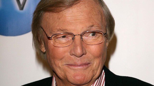 Adam West, el hombre que le dio vida a Batman en los años 60 / Foto vía Lifetime UK de Michael Buckner / Getty Images