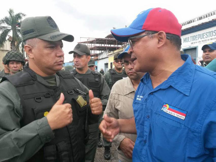 Carlos Valero: Militares tienen que cumplir con su juramento, cesar la represión y defender la Constitución