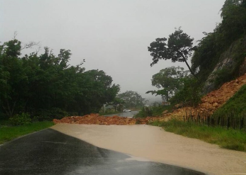 Interrumpido el paso en troncal 005 de Táchira por derrumbe en la vía