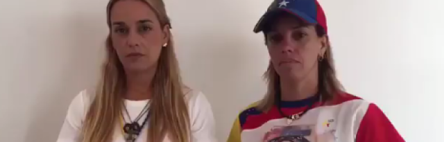 Lilian Tintori junto a la madre del joven caído, Neomar Lander