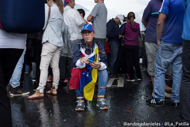 Sociedad civil en el trancazo de este miércoles en Caracas. Foto/Lapatilla