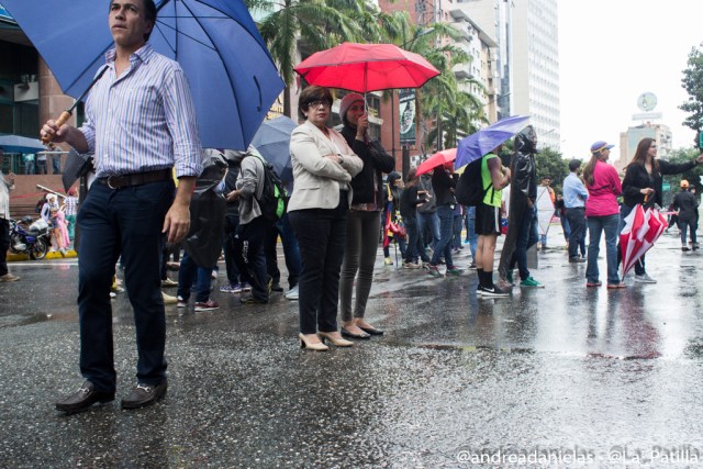 Sociedad civil en el trancazo de este miércoles en Caracas. Foto/Lapatilla