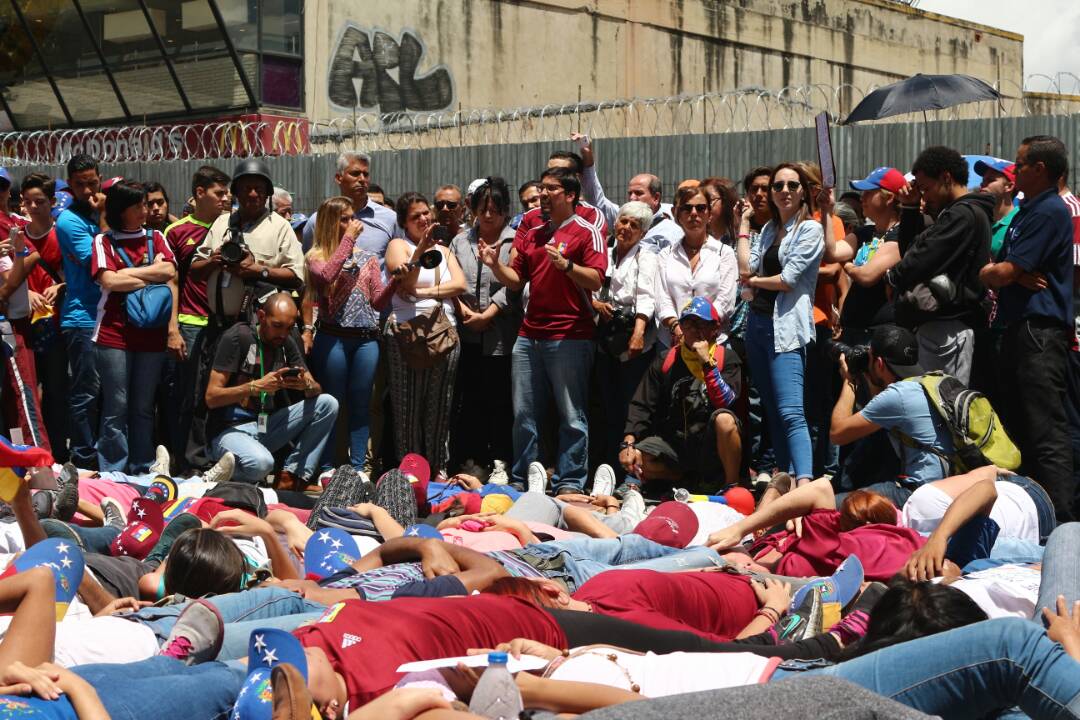 Unidad llama al país a prepararse para una gran huelga nacional