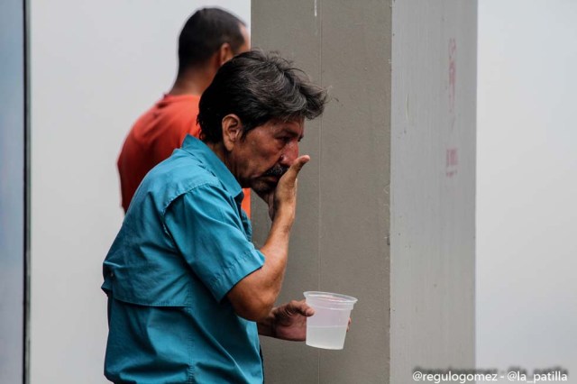 Mientras el régimen reprime, la resistencia se le planta a Maduro en la calle. Foto: Régulo Gómez / LaPatilla.com