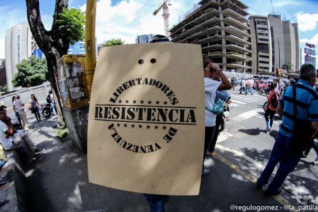 La juventud se le plantó a Conatel para exigir el cese a la censura. Foto: Régulo Gómez / LaPatilla.com