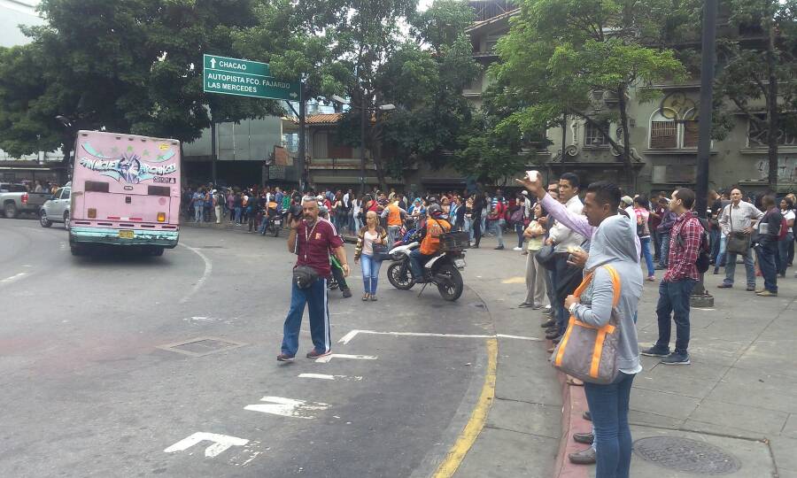 Los transportistas y el Metro dejaron a pie a los caraqueños #12Jun