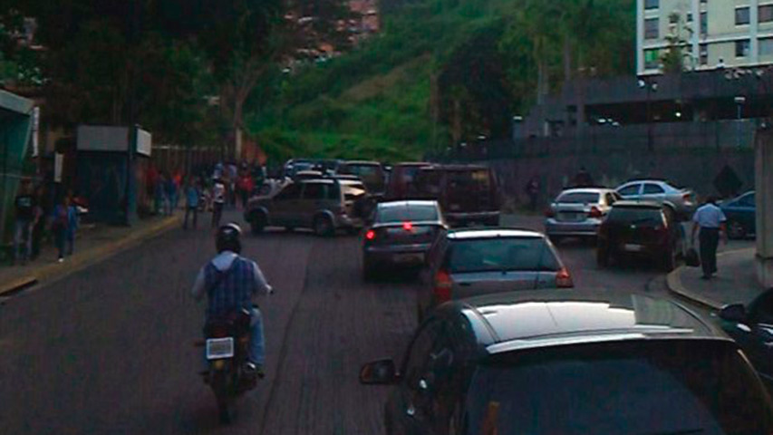 Controlada protesta en La Urbina y El Llanito #23Jun