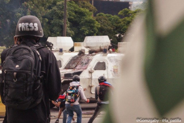 La represión "atroz" arremetió este #19Jun hasta con balas: La resistencia continúa. Fotos: Gabriela Gómez / LaPatilla.com