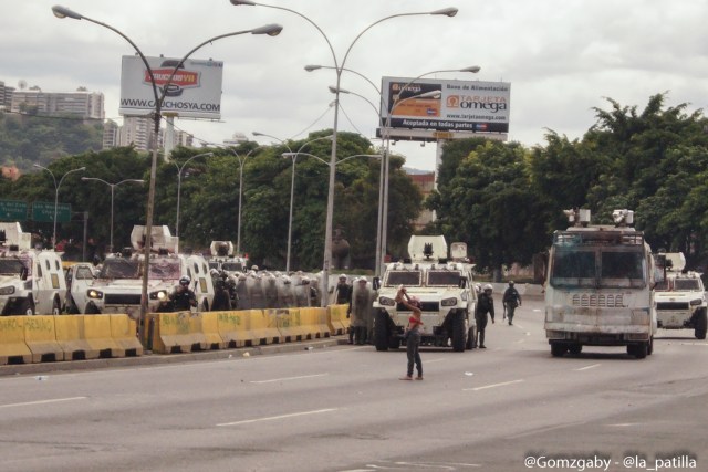 La represión "atroz" arremetió este #19Jun hasta con balas: La resistencia continúa. Fotos: Gabriela Gómez / LaPatilla.com