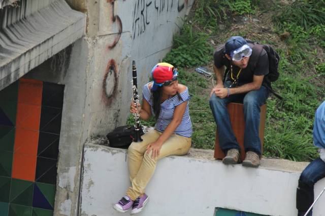 Así fue la brutal arremetida de los cuerpos de seguridad contra los manifestantes en la Fajardo. Fotos: LaPatilla.com