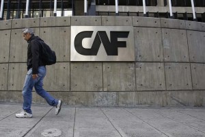 Luis Carranza renuncia a la presidencia de la CAF