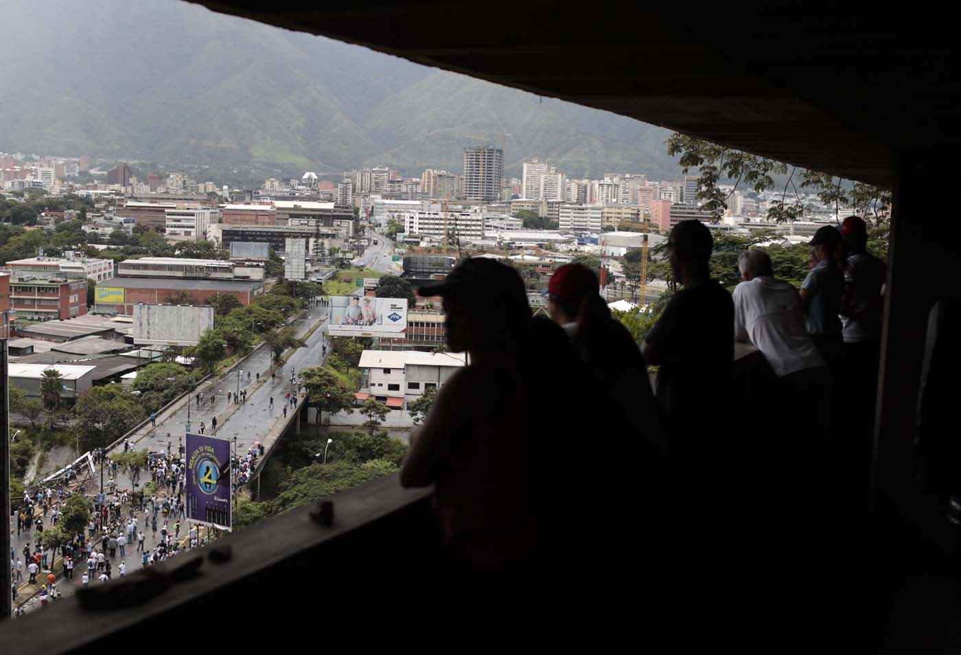 Unidad convoca trancazo para el mediodía y concentración a las 5 pm por los caídos