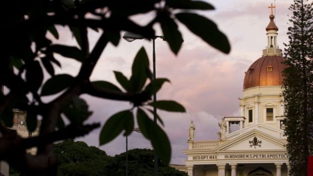 EFRÉN HERNÁNDEZ Image caption Monumentos arquitectónicos como la Basílica de San Pedro aparecen en el listado.