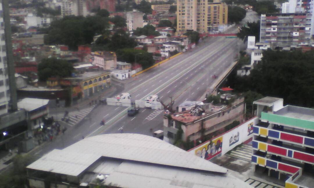 GNB bloquea accesos al TSJ desde la avenida Baralt #22Jul