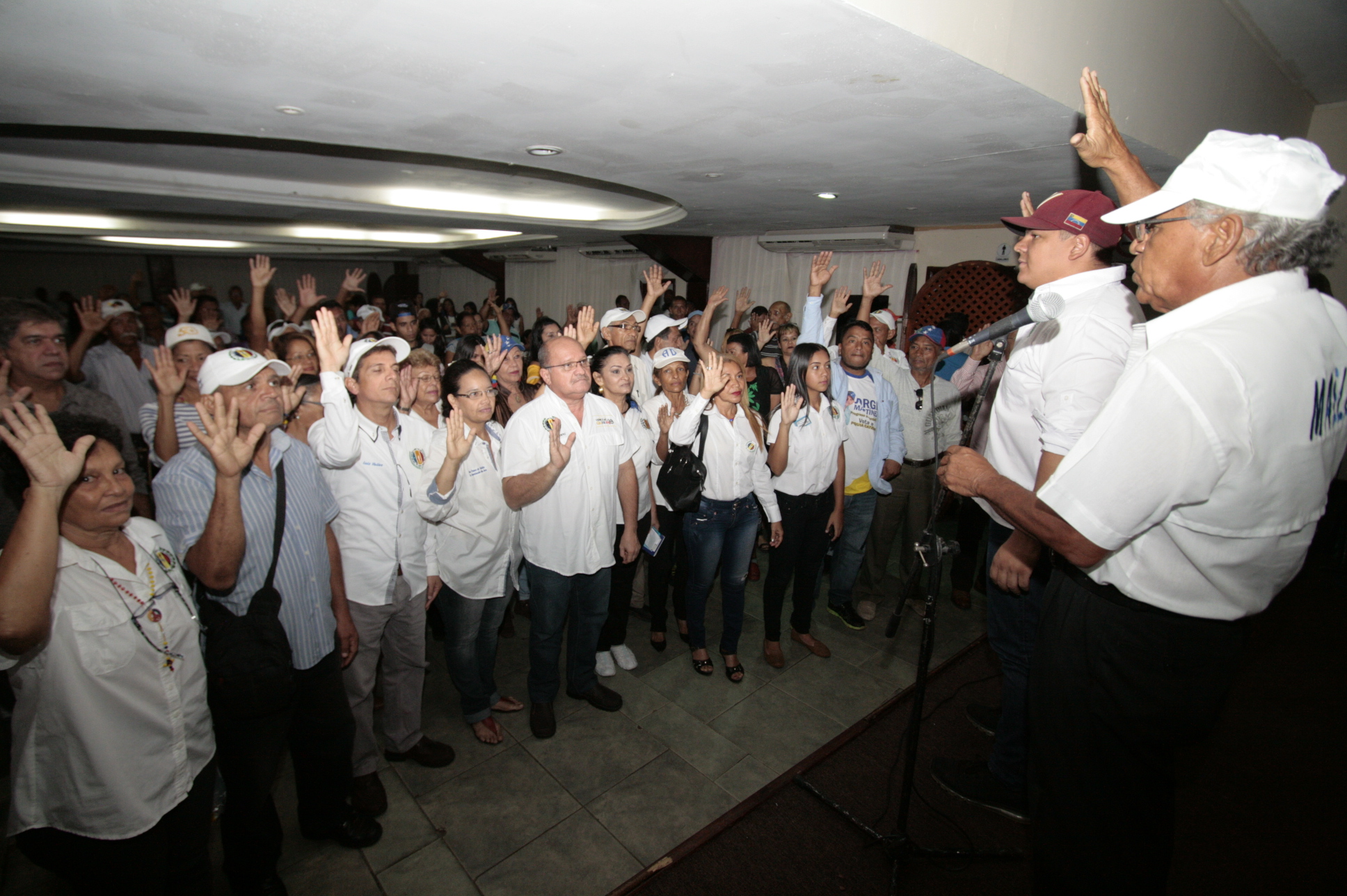 AD Heres juramentó Comité por el Rescate de la Democracia para consulta popular del 16-J