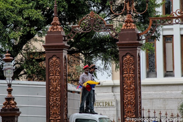 El asalto a la AN en imágenes. Foto: Régulo Gómez / LaPatilla.com