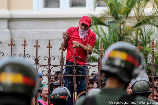 El asalto a la AN en imágenes. Foto: Régulo Gómez / LaPatilla.com