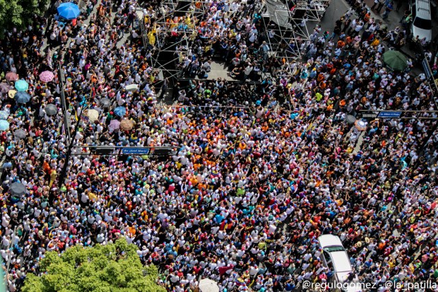 Lo que usted no vio de la concentración por los 100 días de resistencia. Fotos: LaPatilla.com