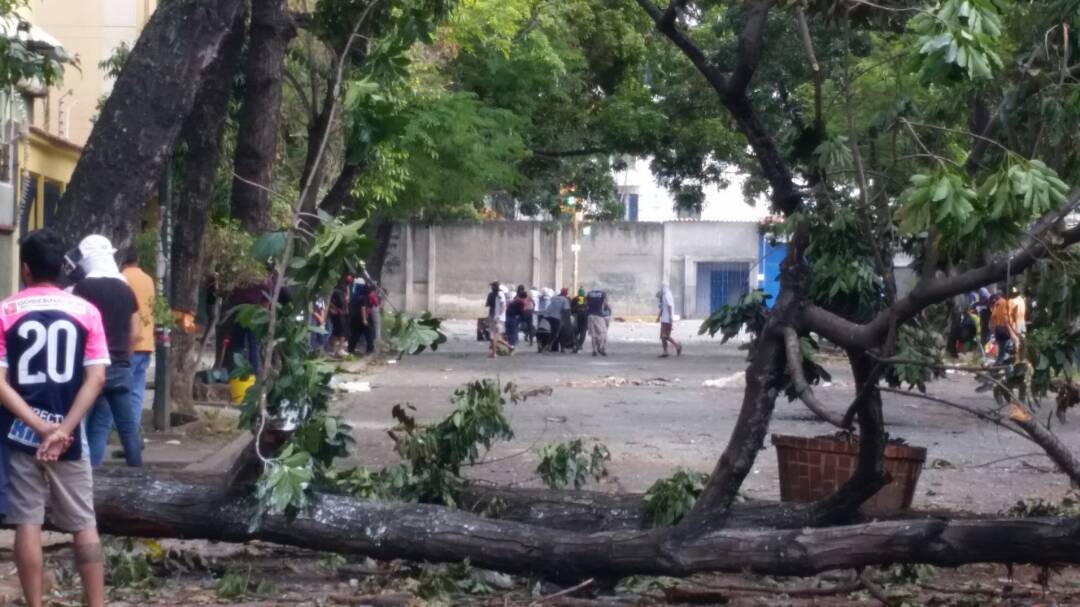 Reportan fuerte represión en Montalbán II #29Jul