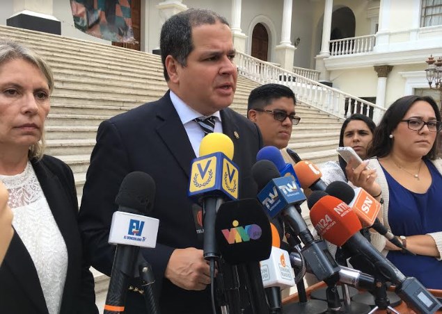 Luis Florido plantea necesidad de una negociación para la salida de Maduro