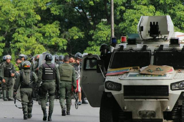 Detenidos en Bello Campo este #27Jul tras represión de la GNB / Foto: Régulo Gómez 