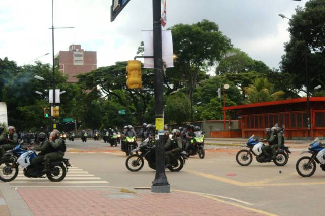 PNB arremetió contra manifestantes en Altamira (Foto: Will Jiménez / LaPatilla)