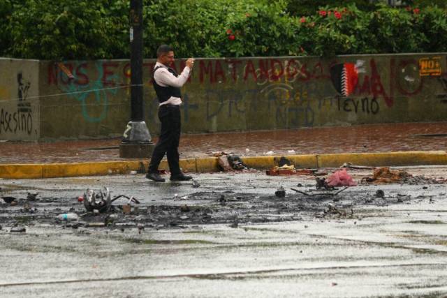 Zona afectada en Altamira este #30Jul tras la explosión de un artefacto / Foto: Wil Jiménez 