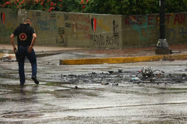 Zona afectada en Altamira este #30Jul tras la explosión de un artefacto / Foto: Wil Jiménez 