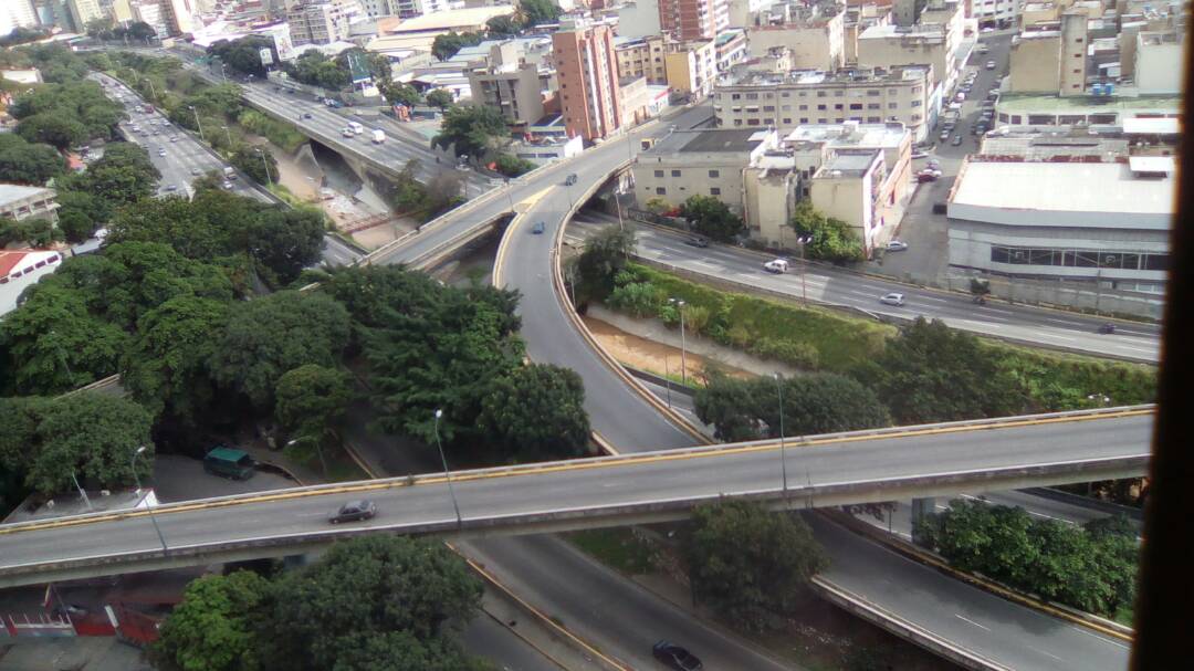 Así se ve el distribuidor Baralt en Caracas #27Jul (foto)