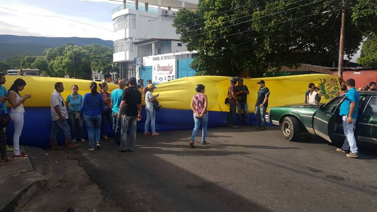 Táchira también amaneció con trancazo este #6Jul