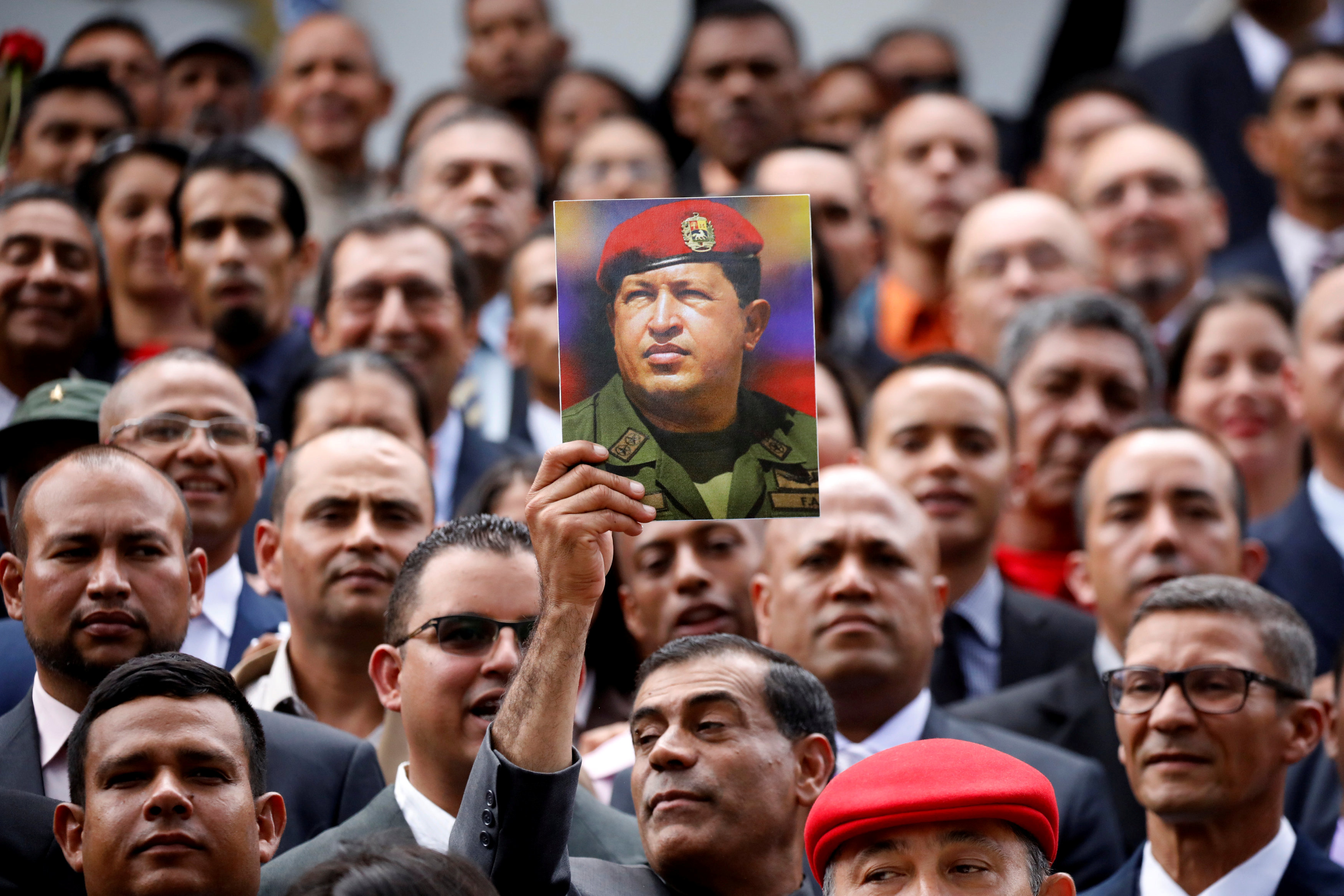 Autogolpe de Maduro en Venezuela llega a la portada de ABC de España