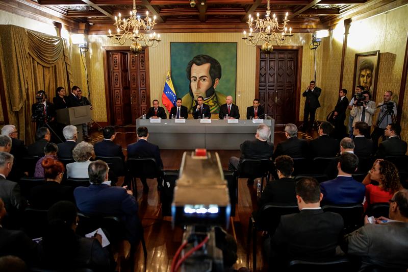 Arreaza lamentó que la comunidad internacional se solidarizara con la Asamblea Nacional (video)