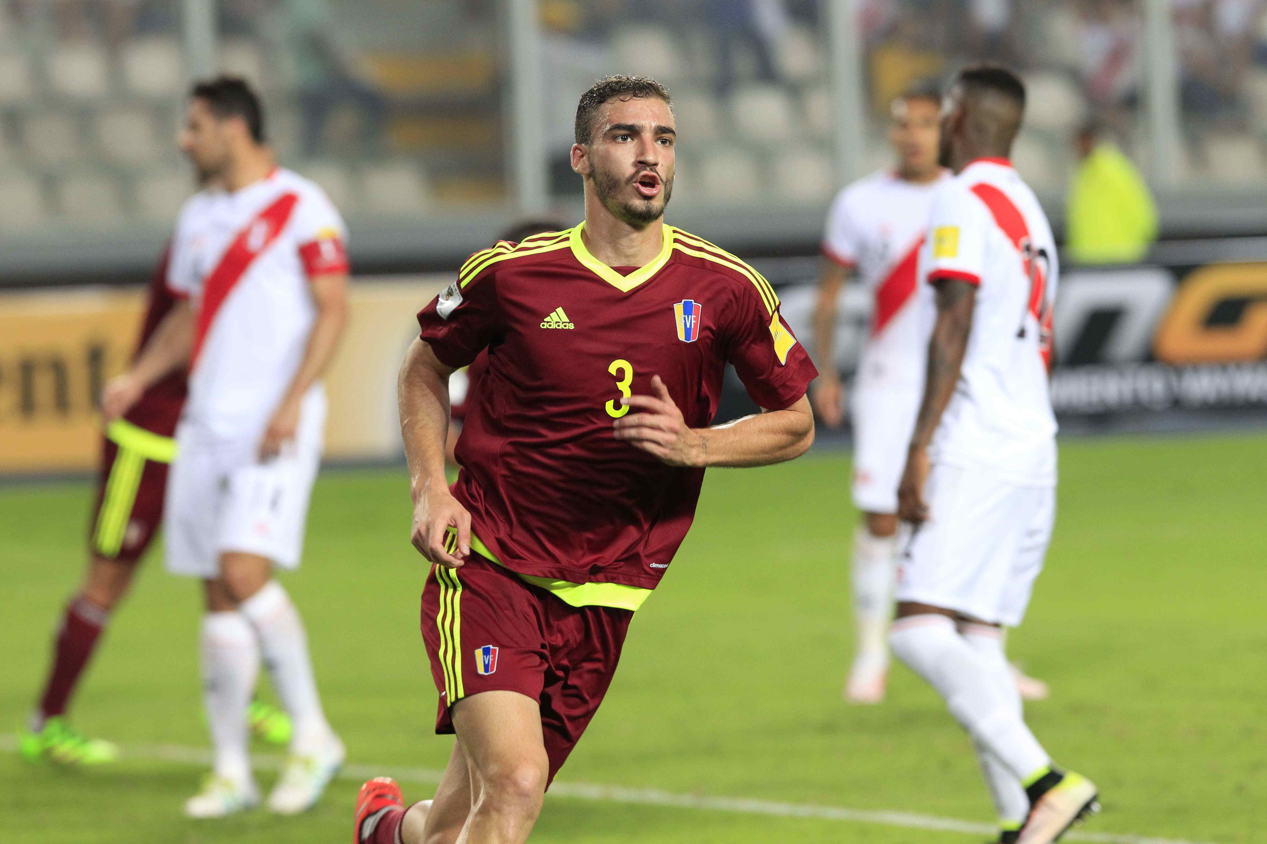 Mikel Villanueva amplía contrato con el Málaga y jugará cedido en Cádiz