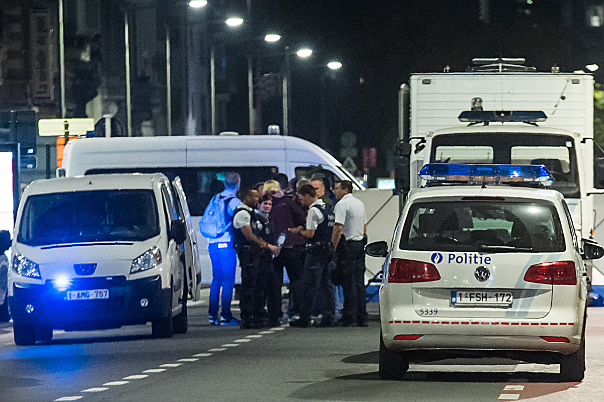 Ataques con cuchillo en Bruselas y Londres contra militares y policías