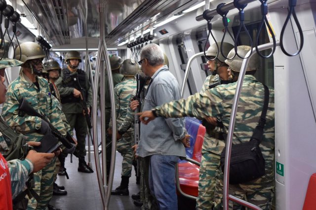 Foto: Ejercicio cívico militar Metro Los Teques  / Metro Los Teques