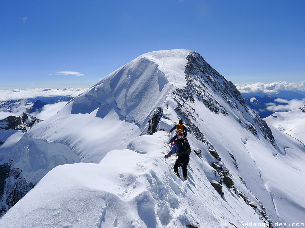 La bachata, el alpinismo y el masaje tailandés, ¿Patrimonio de la Humanidad?