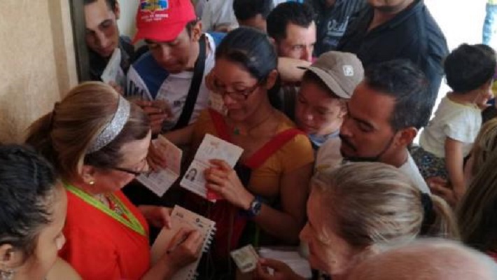 Los venezolanos buscan ayuda en la Alcaldía de Bucaramanga