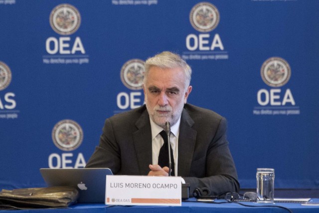 International Criminal Court prosecutor Luis Moreno-Ocampo listens to testimony at the Organization of Ameircan States (OAS) in Washington, DC, on September 14, 2017, as the OAS begins investigation into alleged crimes against humanity in Venezuela. / AFP PHOTO / JIM WATSON