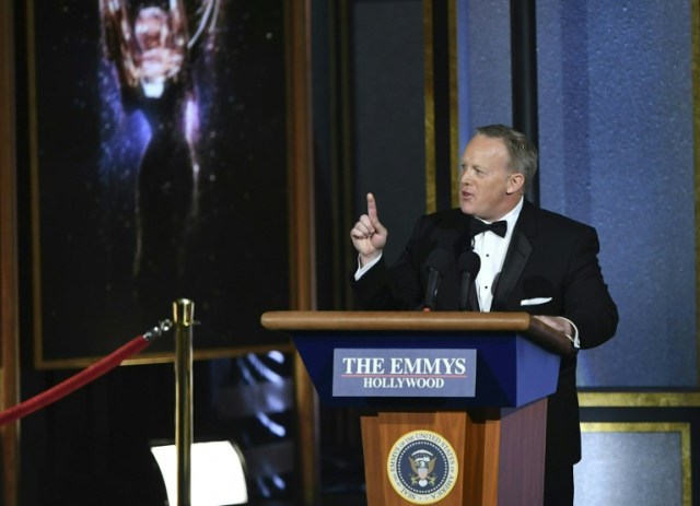 Former White House Press Secretary Sean Spicer speaks onstage during the 69th Emmy Awards at the Microsoft Theatre on September 17, 2017 in Los Angeles, California. / AFP PHOTO / Frederic J. Brown