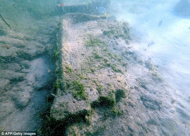 43C08EB800000578-4841198-The_discovery_also_proved_that_Neapolis_had_been_partly_submerge-a-1_1504215718169