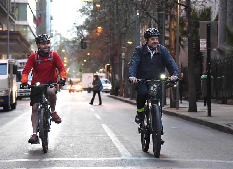 Día sin automóvil: En Chile cierran calles y estacionamientos para frenar la contaminación