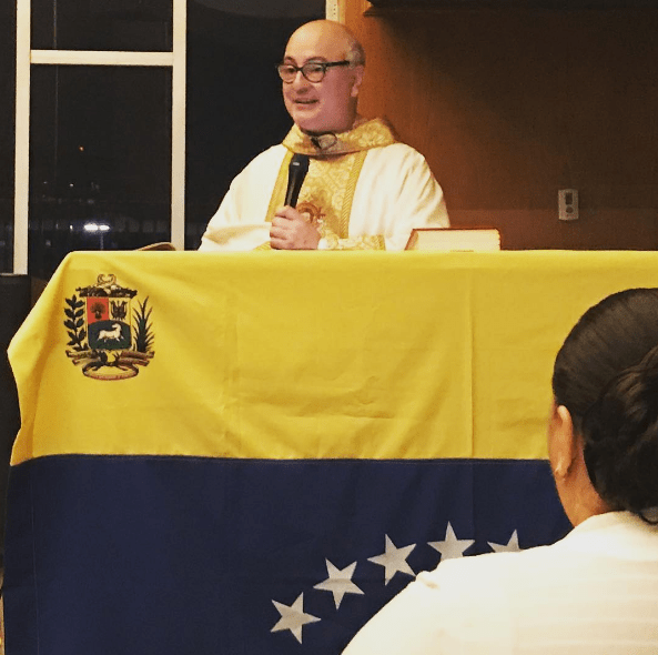 Foto: Padre Fortea celebró Misa por Venezuela en EEUU  / Cortesía 