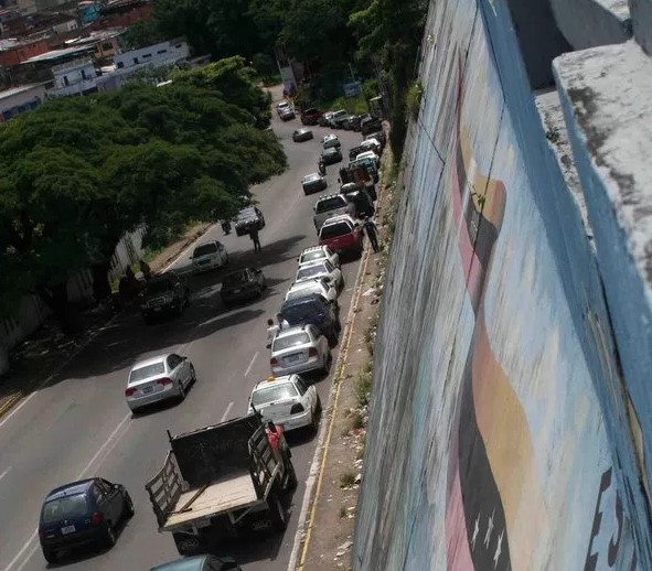 No cesan las colas ni los cortes de electricidad en Táchira