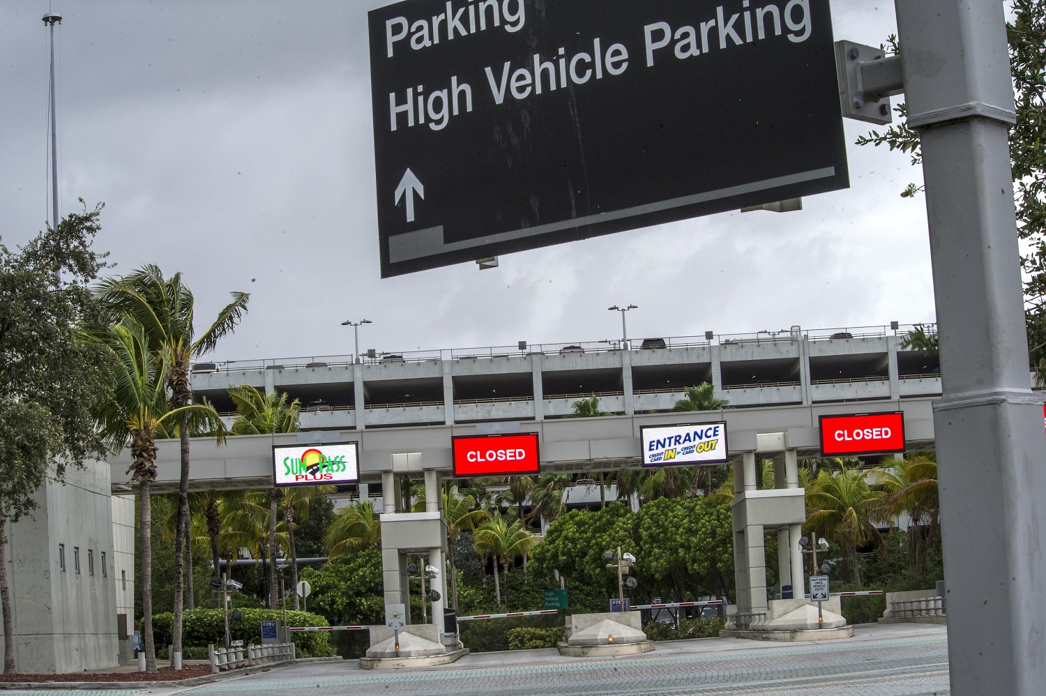 Aeropuerto de Miami estará cerrado hasta que se evalúen daños causados por huracán Irma