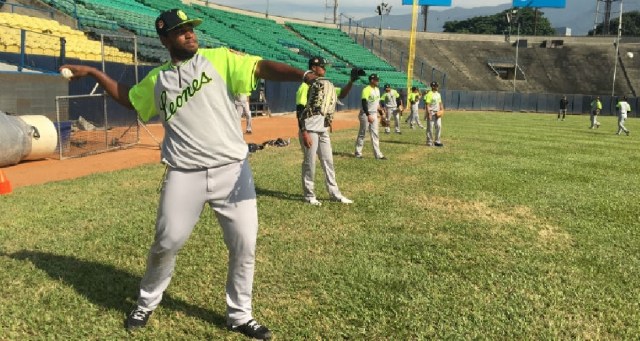 El prospecto de los Yanquis de Nueva York, Alexander Palma, fue la novedad de la jornada (Foto: Prensa Leones)