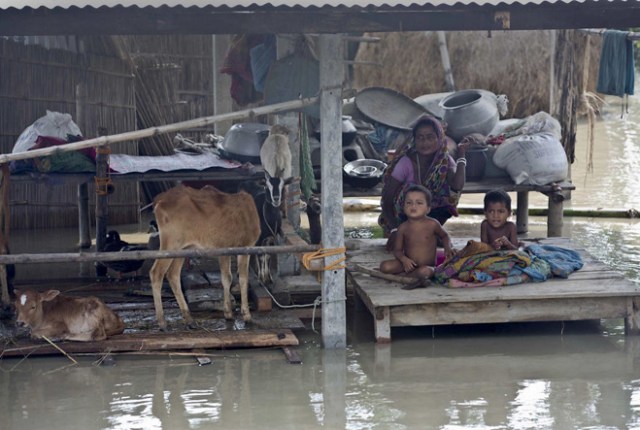 south-asia-flood-nepal-india-pakistan-bangladesh-8-59a9020aa9c0d__880