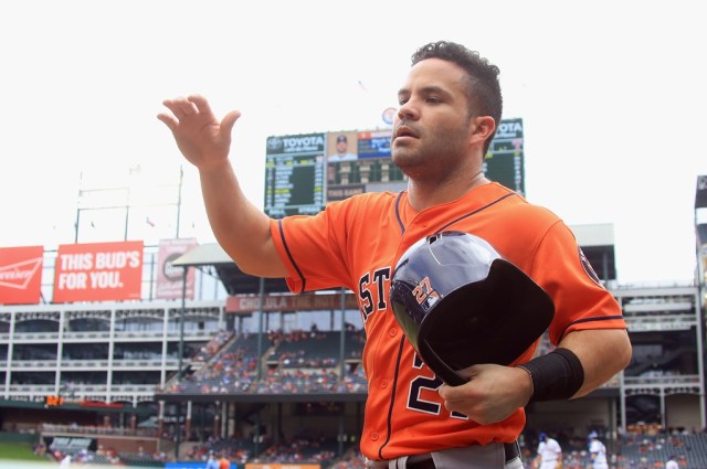 El grandeliga venezolano, José Altuve, segunda base de los Astros de Houston. AFP